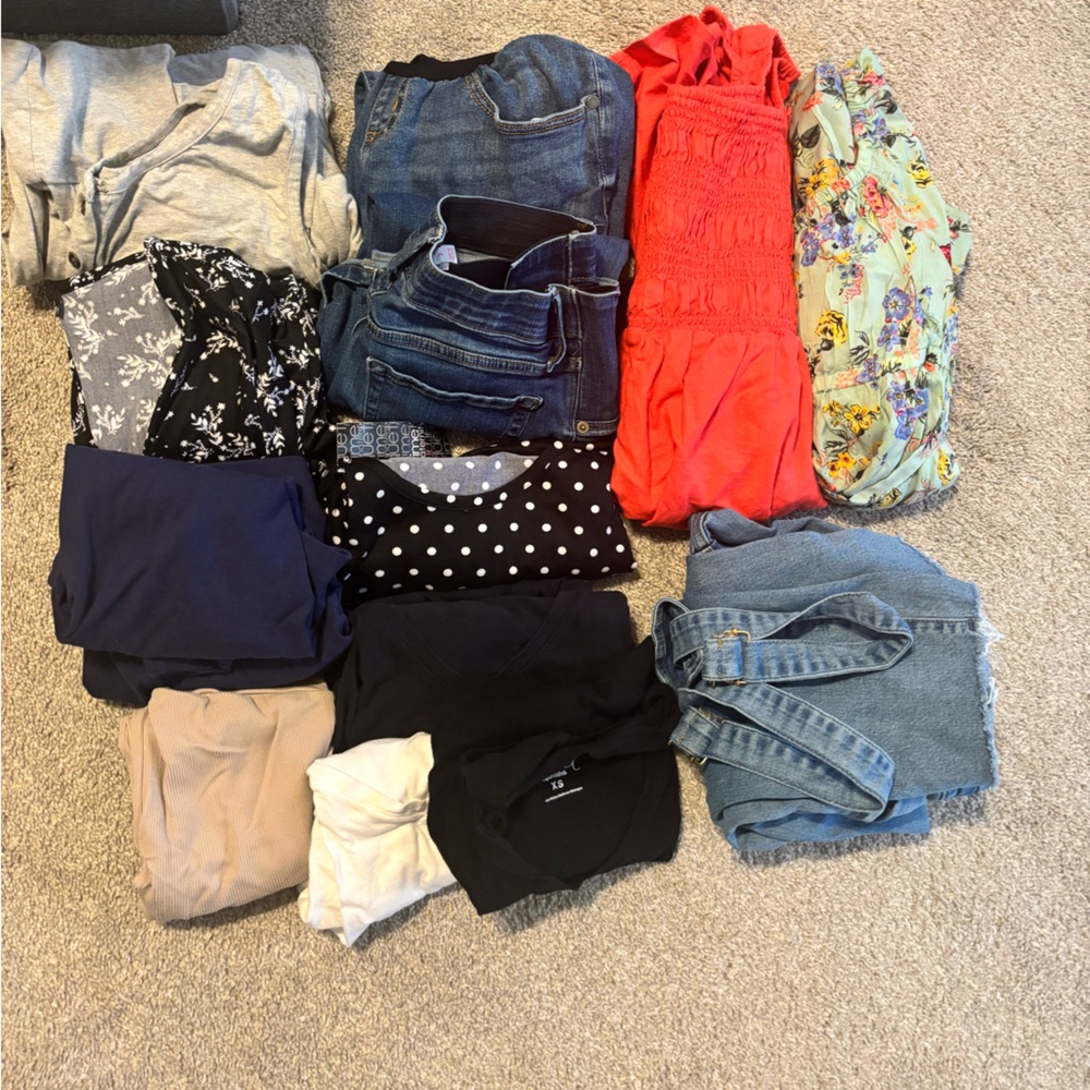 XS/S Maternity Bundle, 13 Pieces some NWT